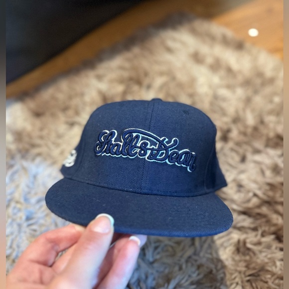 Stall & Dean Blue & White Baseball Cap NEW - Picture 2 of 4